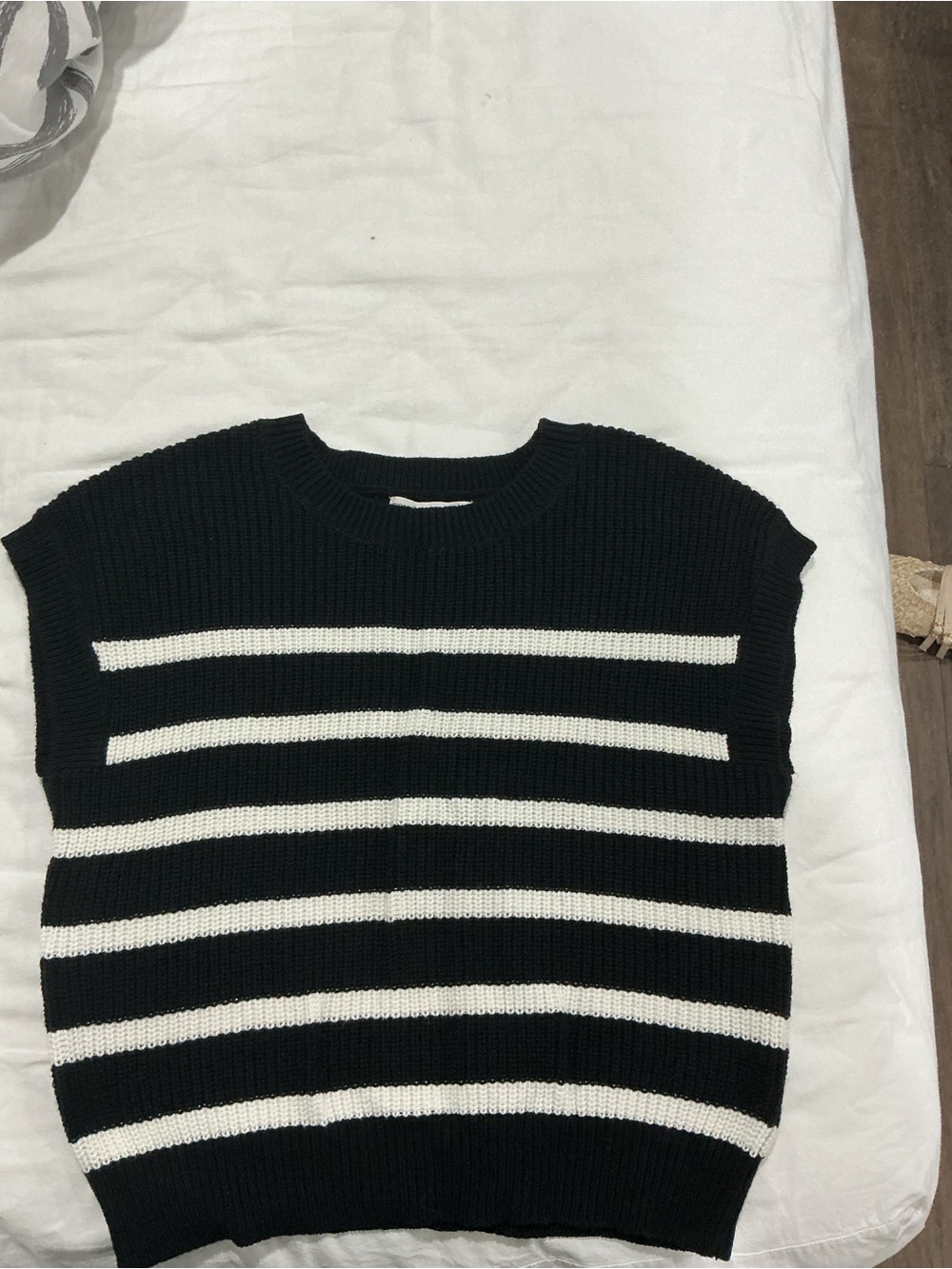 NWOT moon & madison Black and White Striped Crewneck Sweater